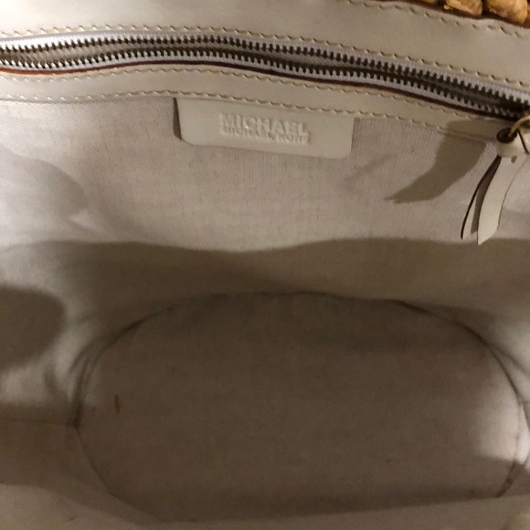 Beautiful Michael Kors straw handbag - Picture 5 of 8